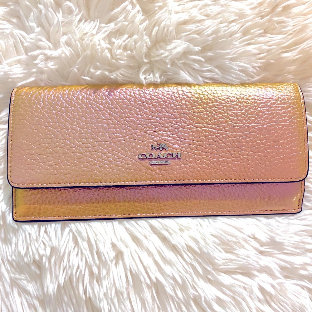 *NEW* Women’s Holographic Coach Wallet